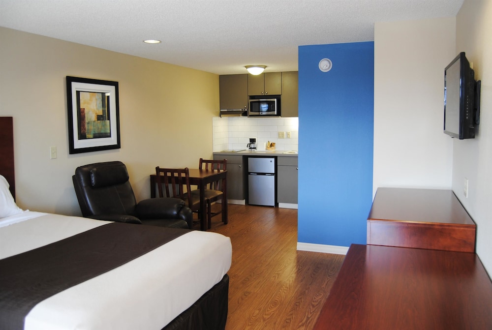 Americas Best Value Inn St. Clairsville/Wheeling 16/39