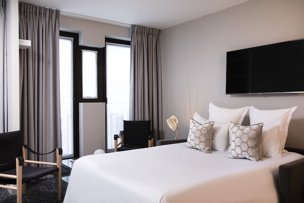 Hotel Paris Bastille 35/75
