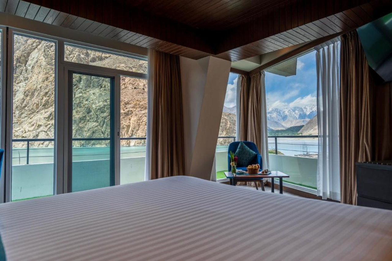 Room at Pearl Continental Resort Attabad Lake, Aina Abad