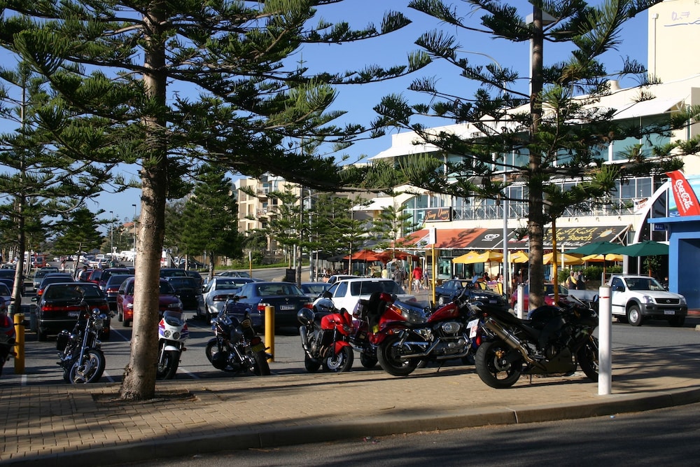 Scarborough & Absolutely Beachfront 24/36