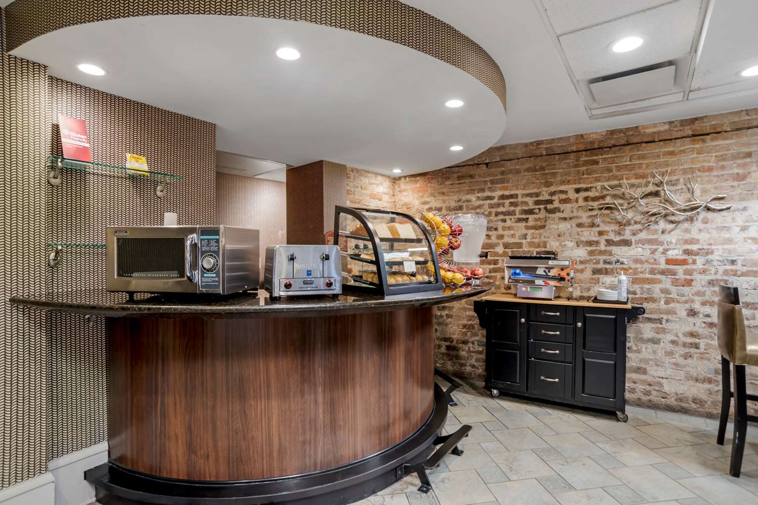 Best Western Plus St. Christopher Hotel 4/49