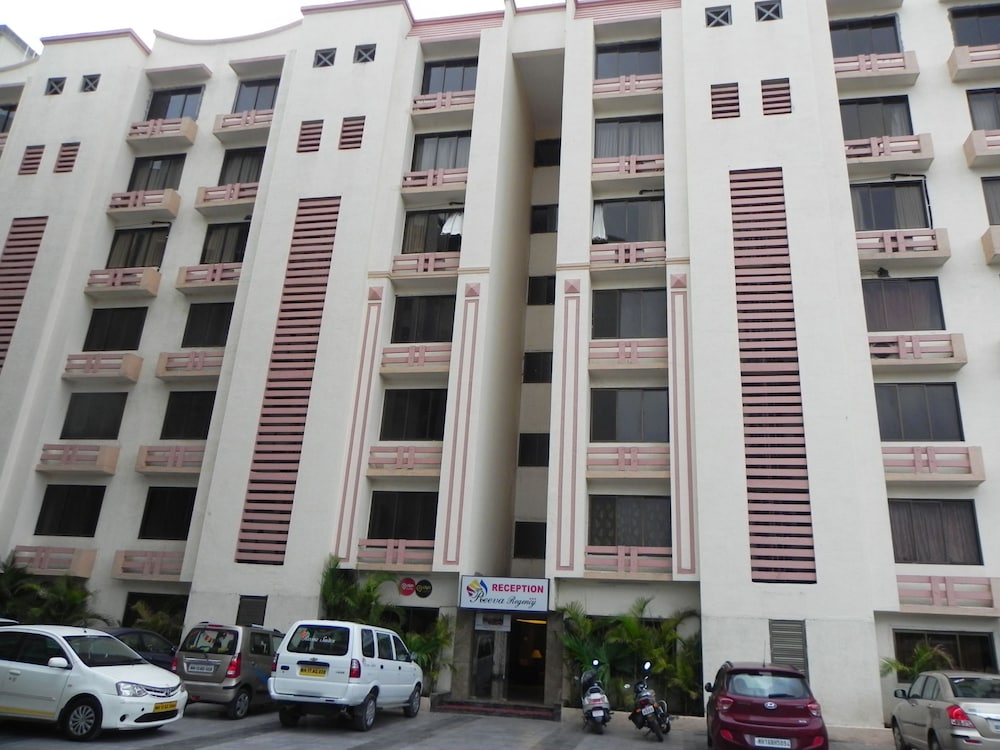 Hotel Reeva Regency 4/29