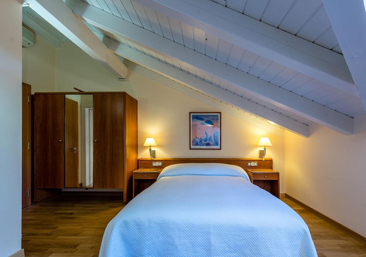 Room, Single Bed, Attic