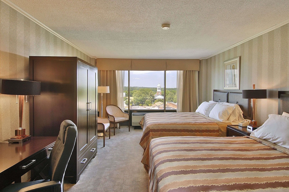 Augusta Downtown Hotel & Conference Center 2/26