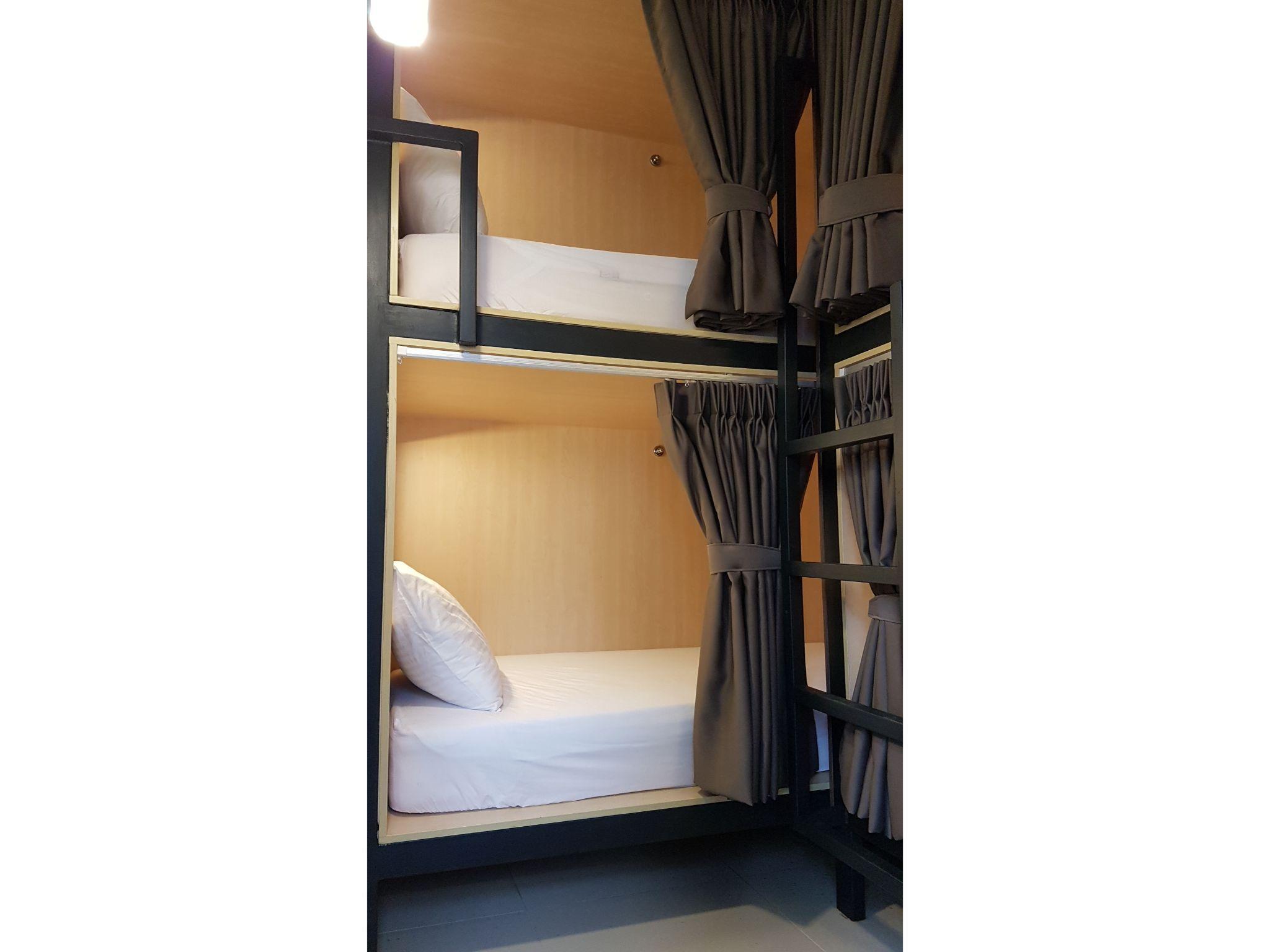 Mixed Dorm, Single, 4 Beds