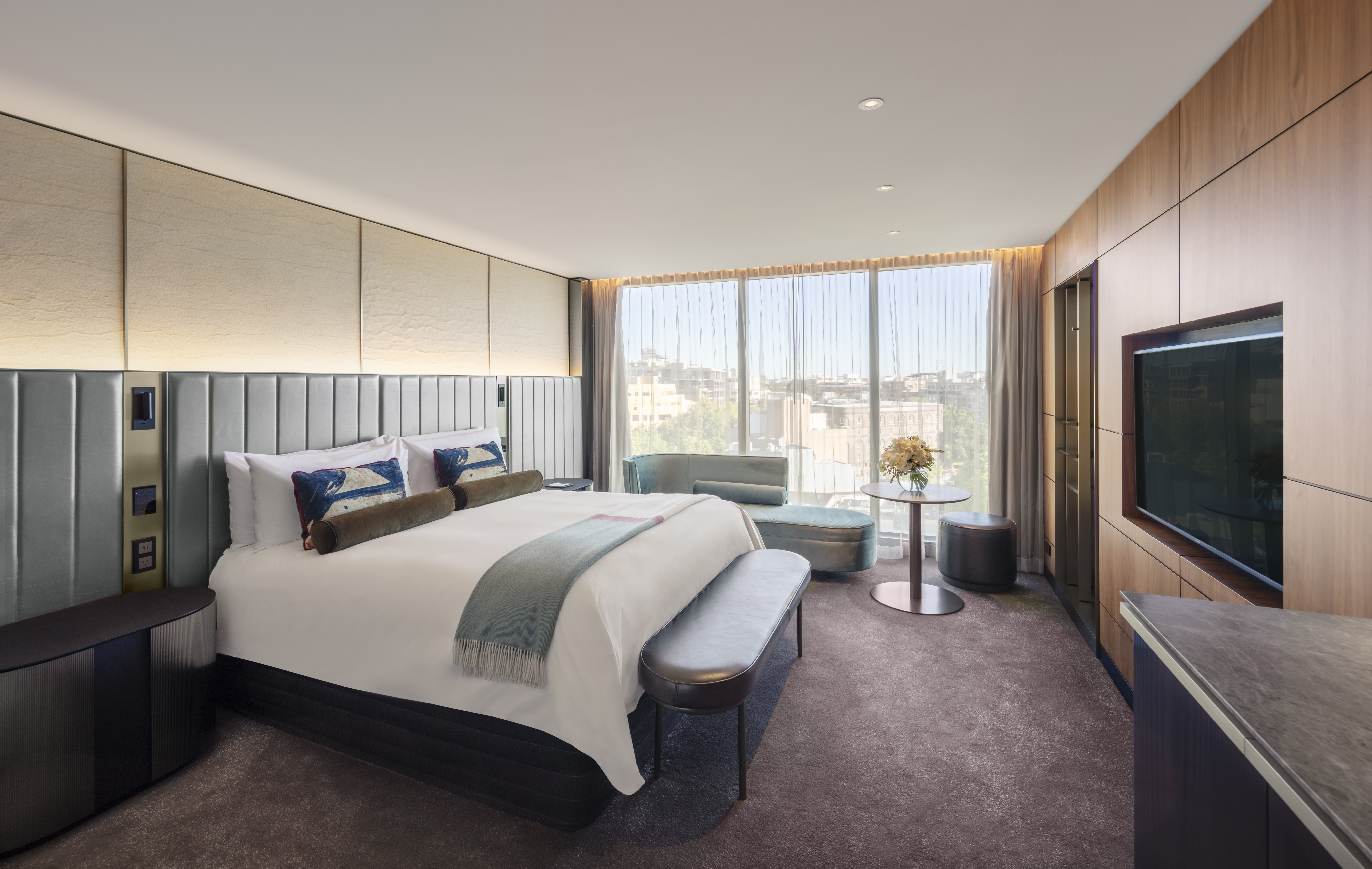 DARLING, KING BED