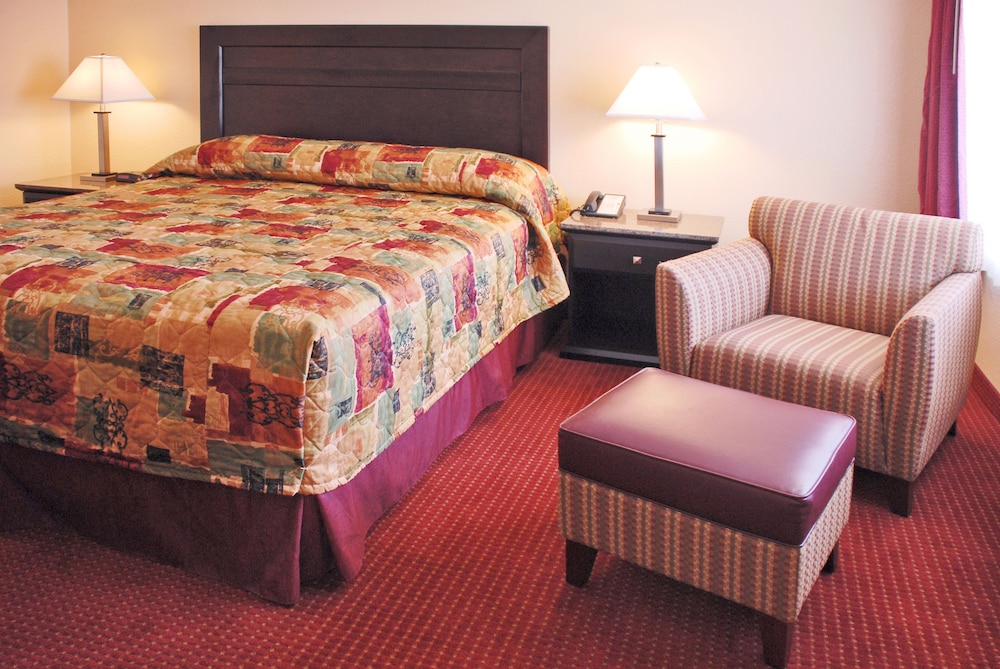 Relax Inn and Suites 19/30