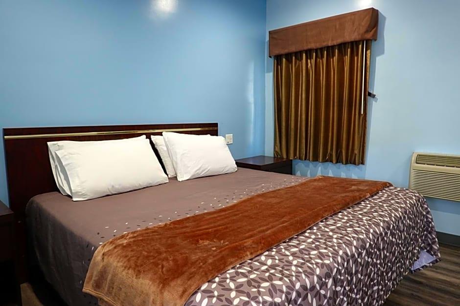 24 Hours Motel 10/39