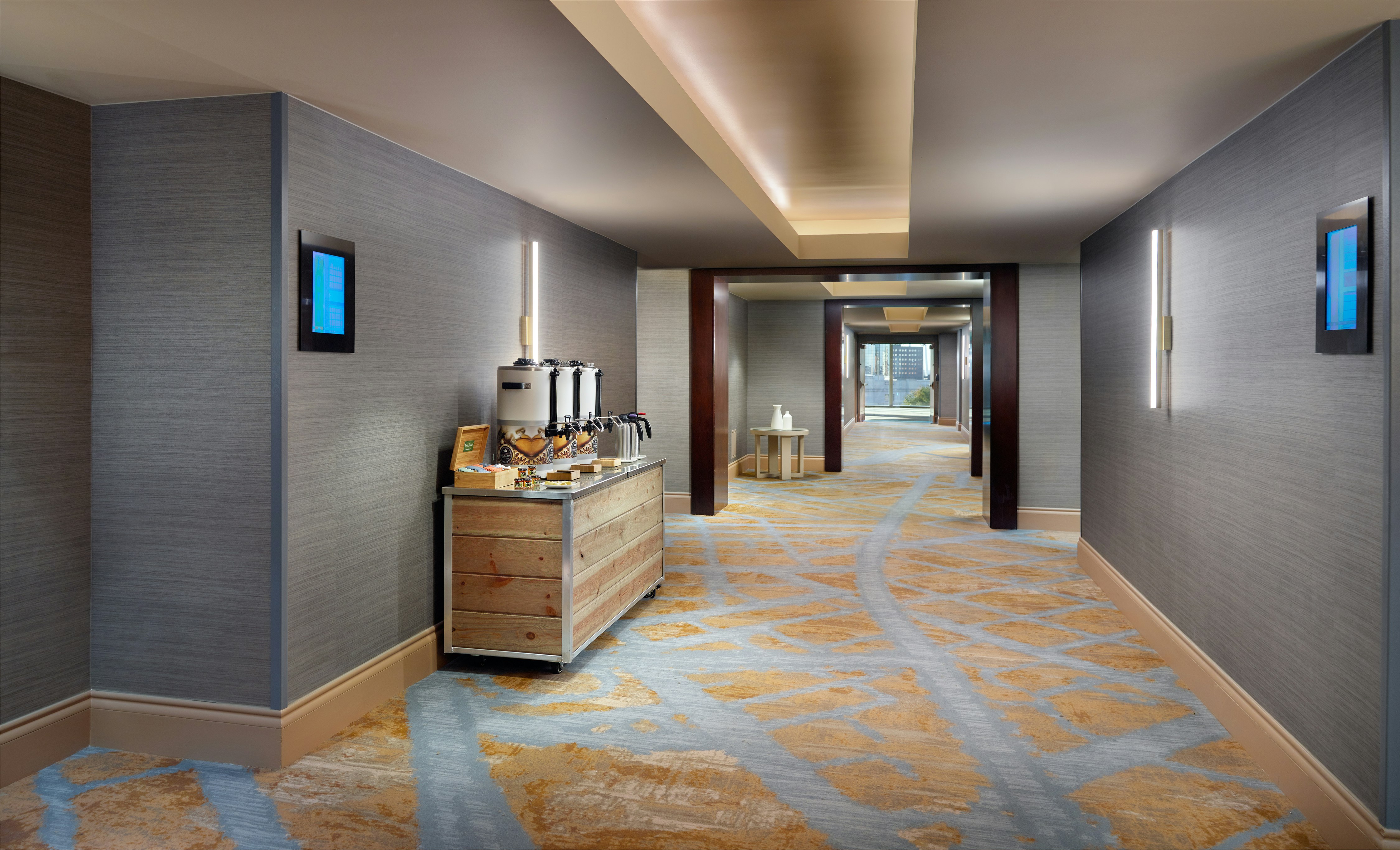 OMNI DALLAS HOTEL 39/92