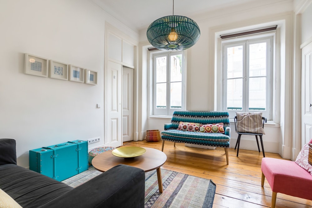 The Color Hostel 32/50