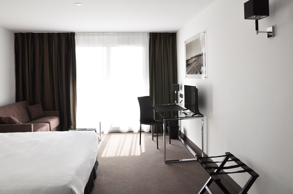 Golden Tulip La Baule 49/79