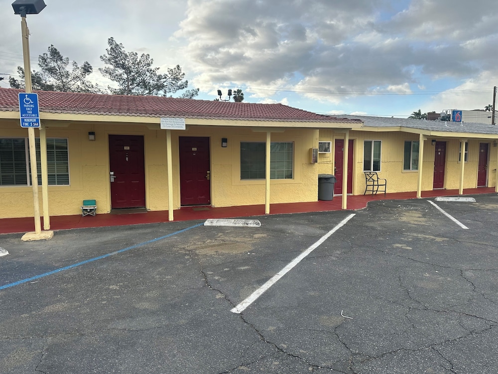 Ruta Motel 45/54