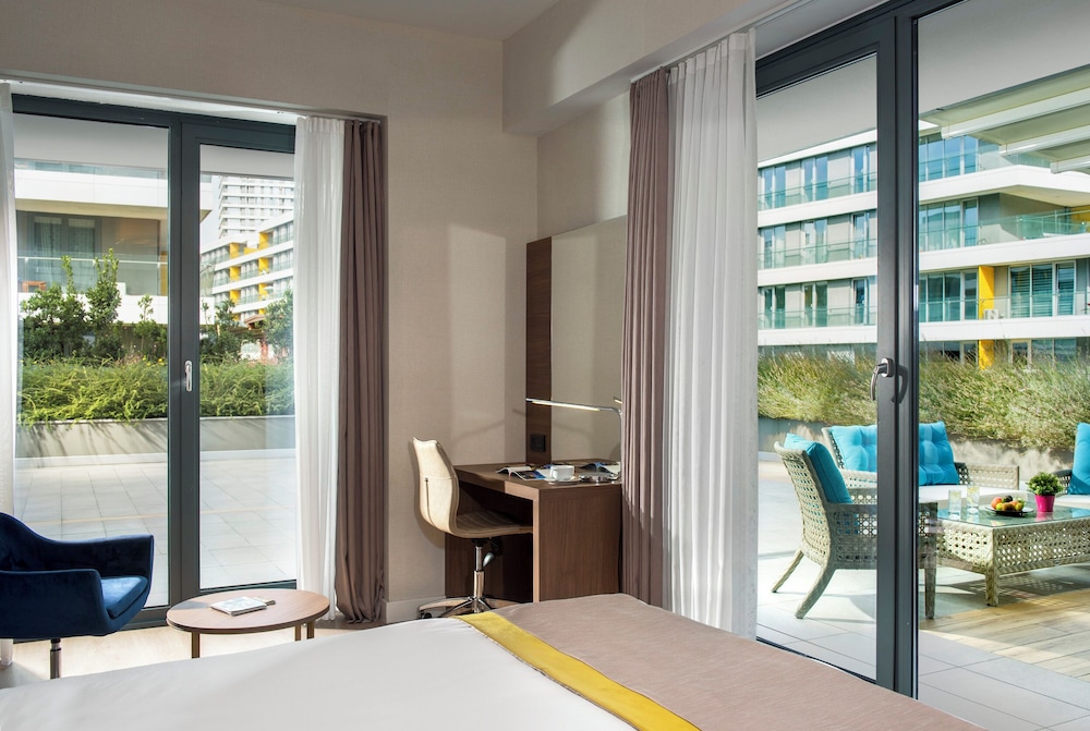 The Superior Living Batisehir 20/55