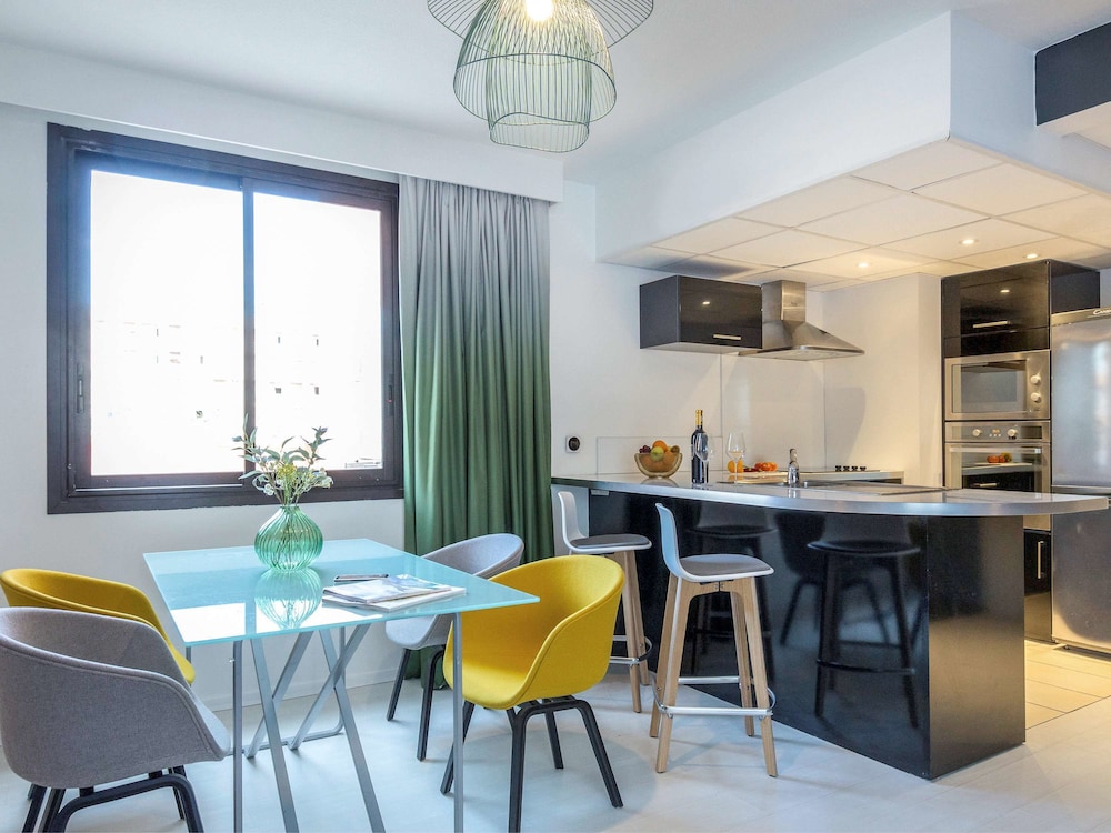 Mercure Hyeres Centre 46/73