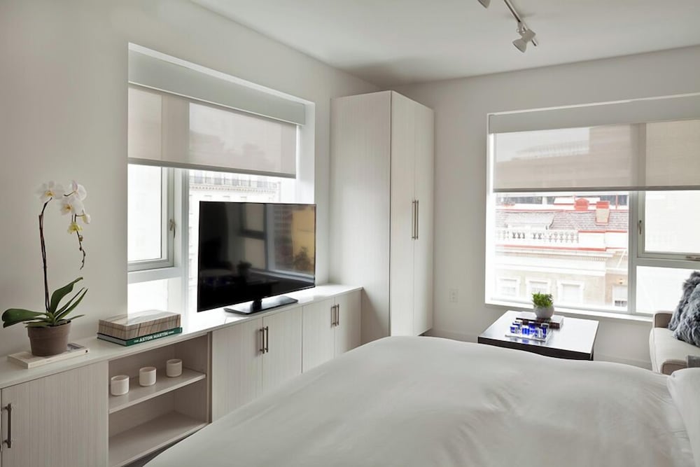 PREMIUM, STUDIO, ACCESSIBLE