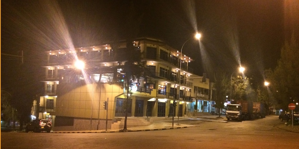 Gloria Hotel 2/35
