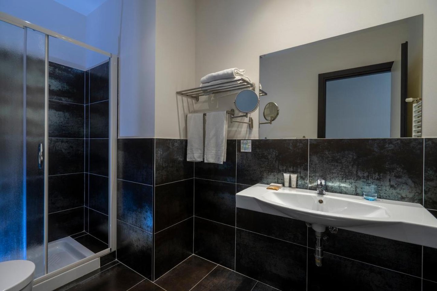 Hotel Cristallo Rimini 40/43
