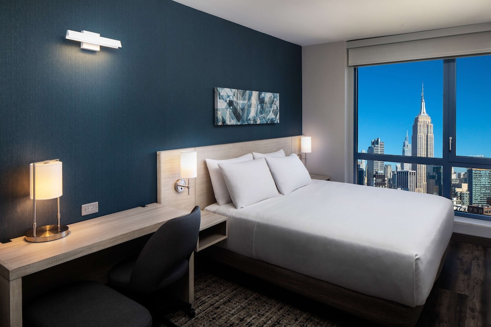 Room, King Bed