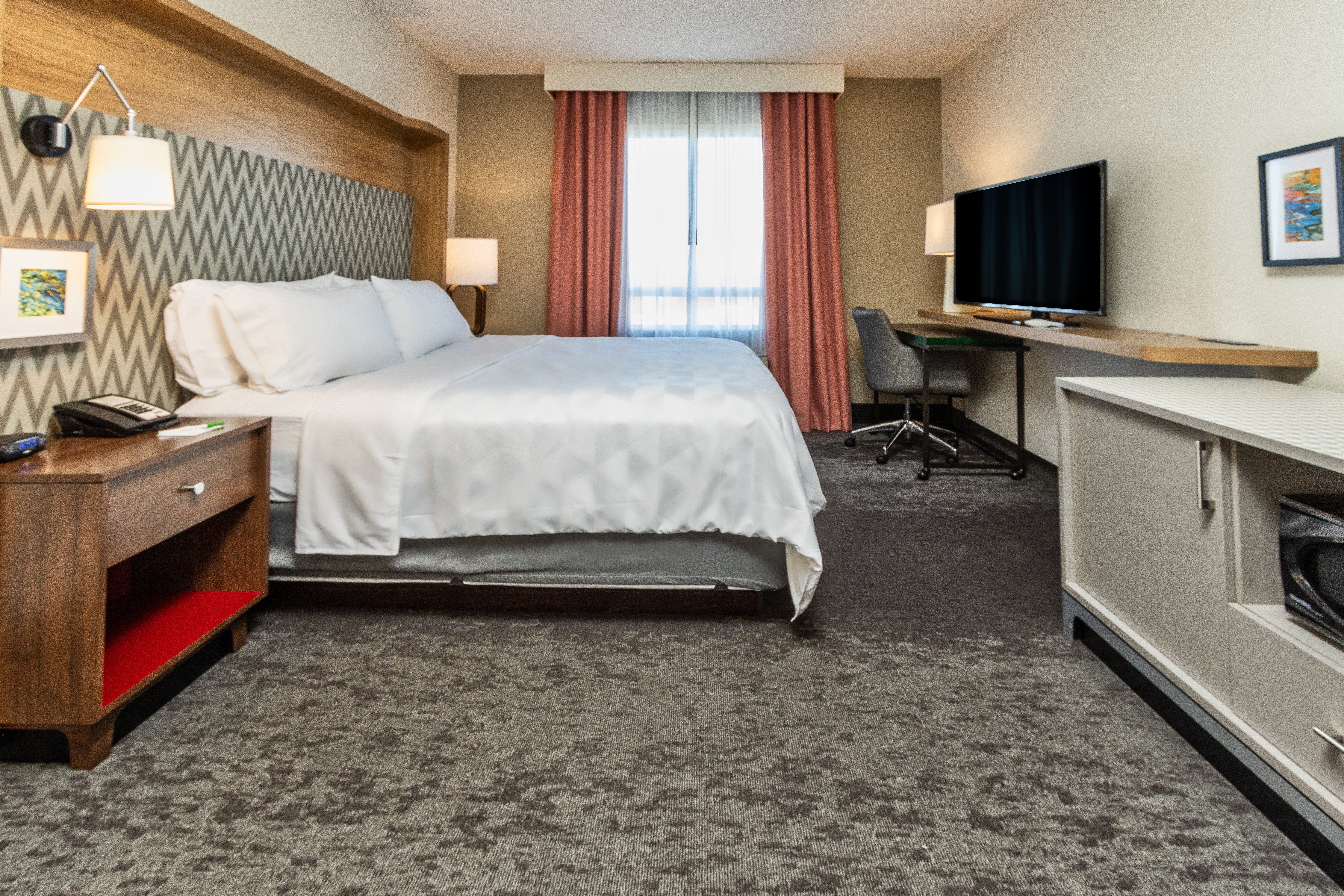 Holiday Inn Suites Memphis Wolfchase Galleria 35/79