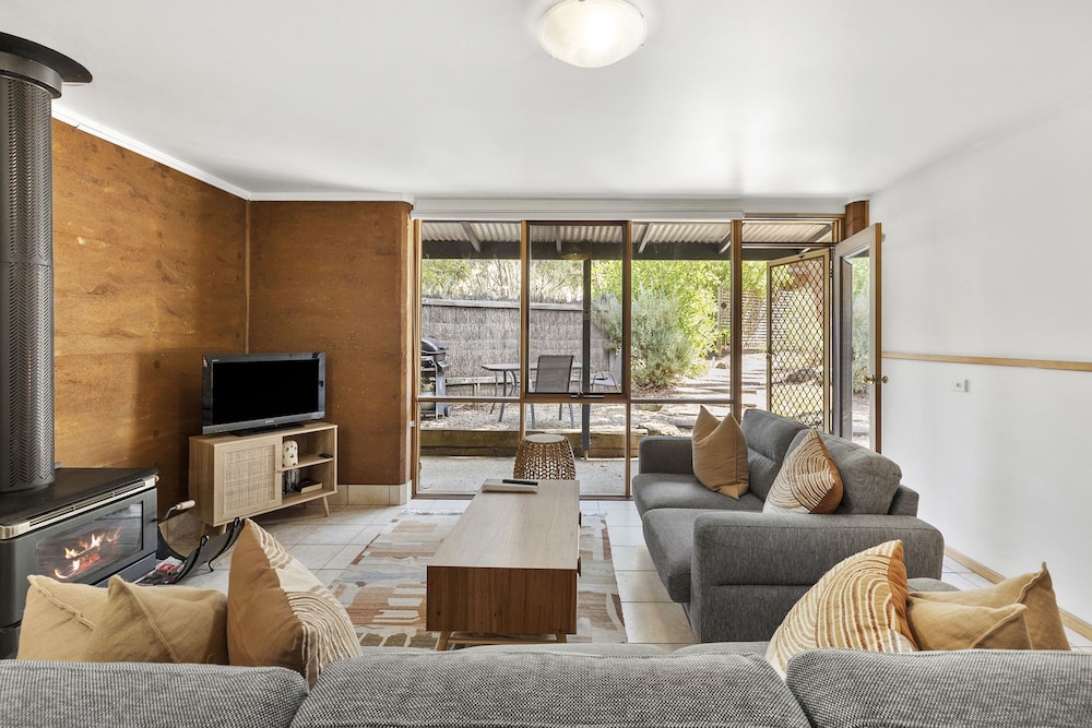 Split Point Cottages 16/24