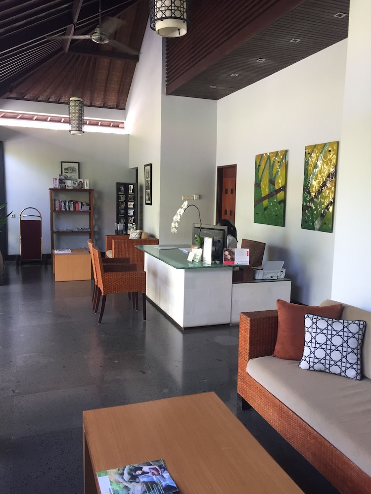 PRADHA VILLAS SEMINYAK 40/63