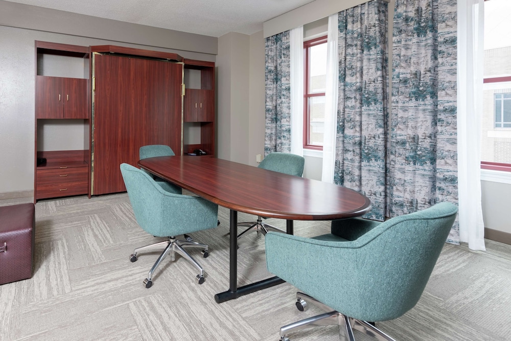 Hampton Inn Indianapolis Downtown Across From Circle Centre 62/75