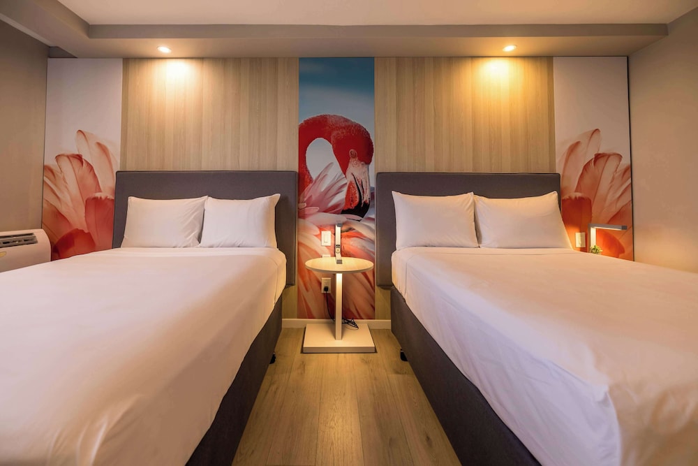 PREMIER, 2 DOUBLE BEDS