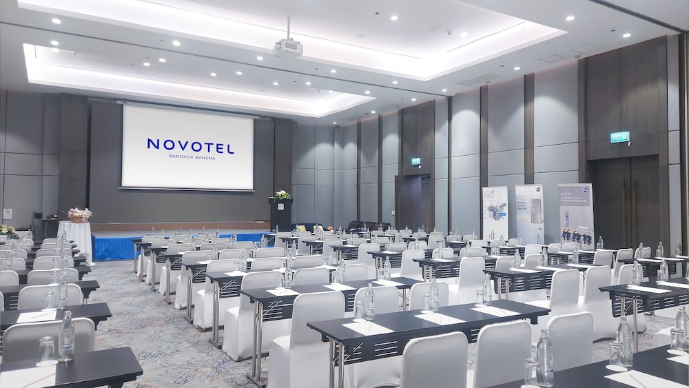 Novotel Bangkok Bangna 63/74