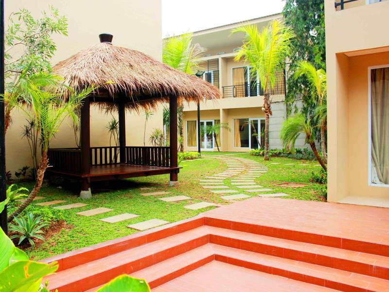 Bali De Anyer Hotel and Restaurant 24/25