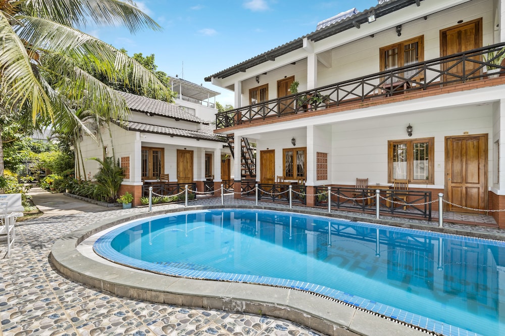Nhat Huy Bungalow 7/50