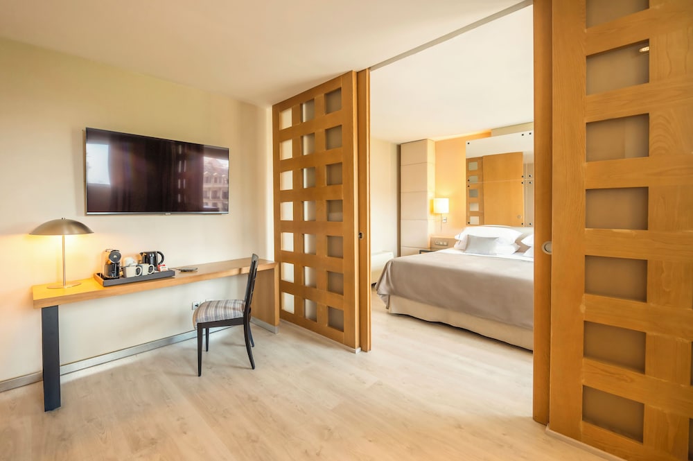 JUNIOR SUITE, WITH EXTRA BED