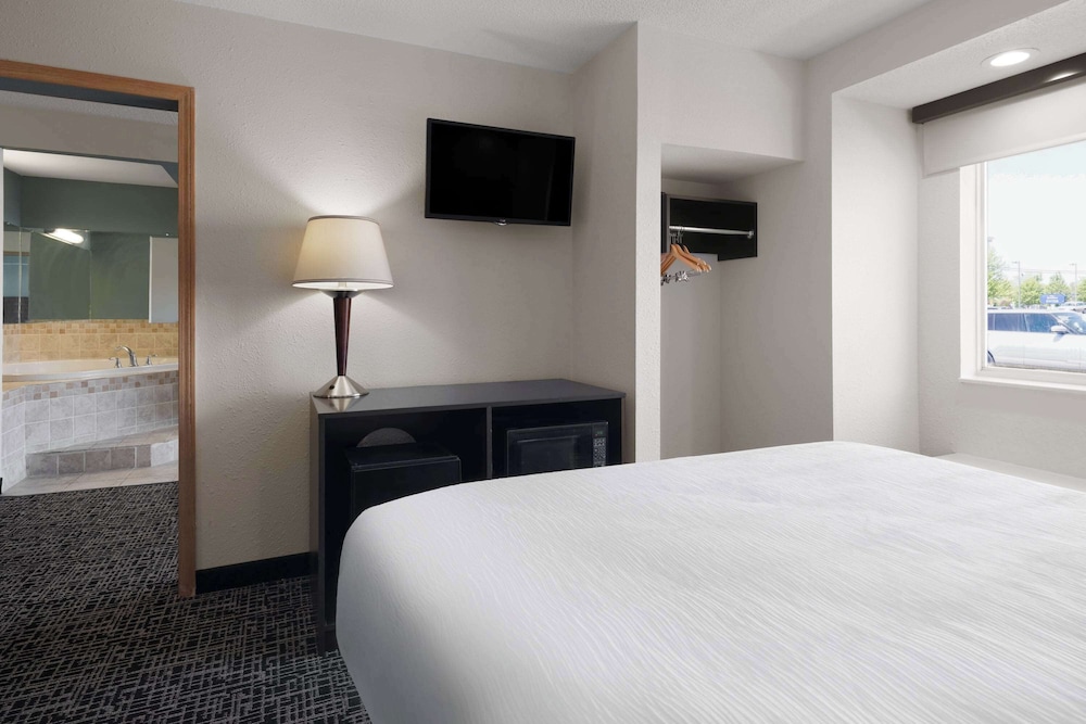 Deluxe, Suite, King Bed