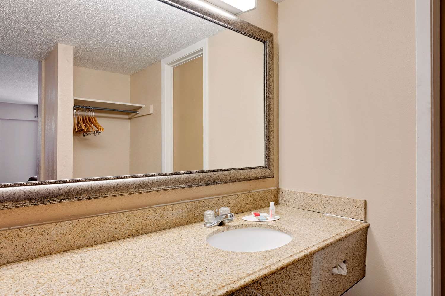 Travelodge by Wyndham Ozona 7/8