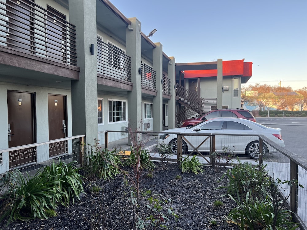 Days Inn by Wyndham Chico 32/40