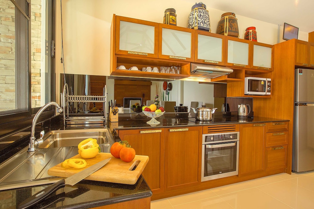 Rawai Vip Villas Kids Park And Spa 81/87