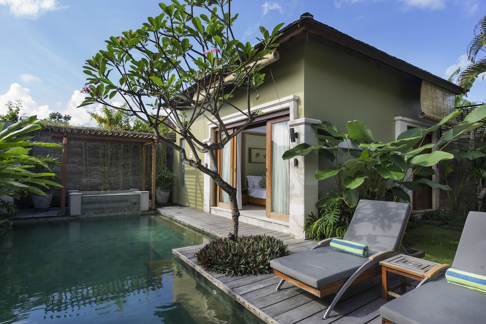 PRADHA VILLAS SEMINYAK 32/63