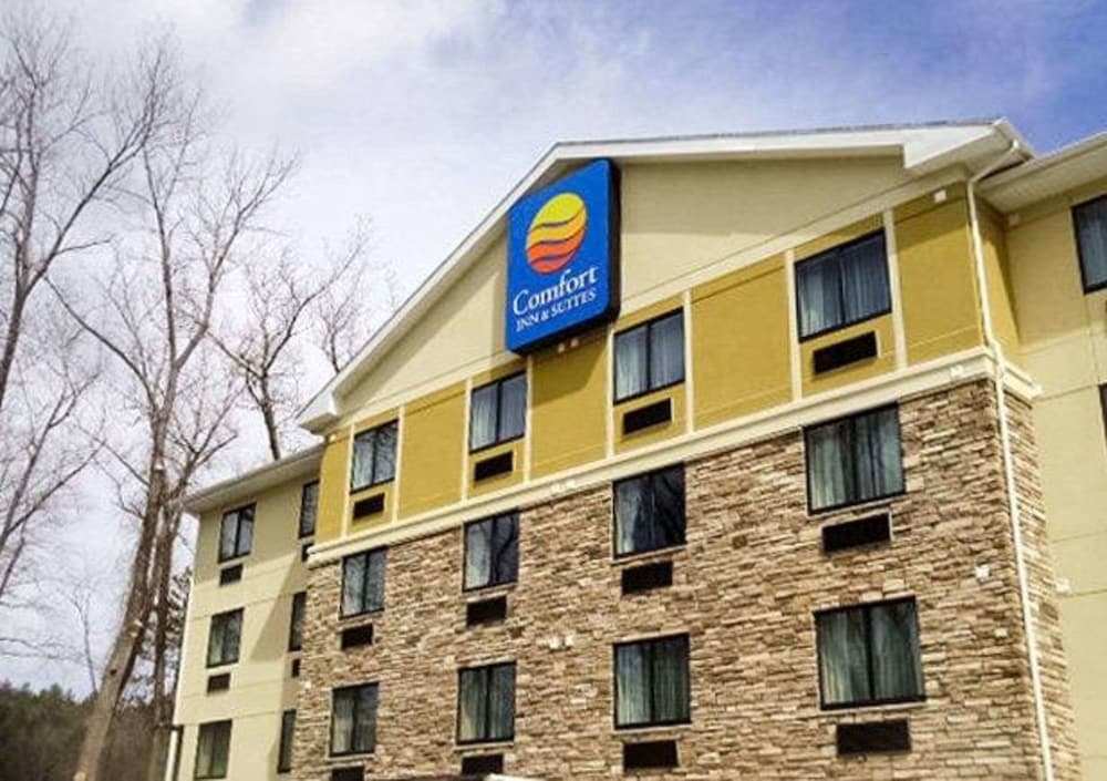 Comfort Inn & Suites Brattleboro I-91 2/47