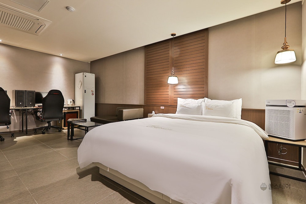 Gracias Hotel Gimhae 16/50
