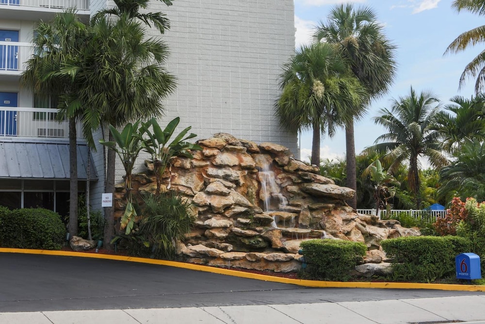 Motel6 Cutler Bay, FL - Miami 59/65