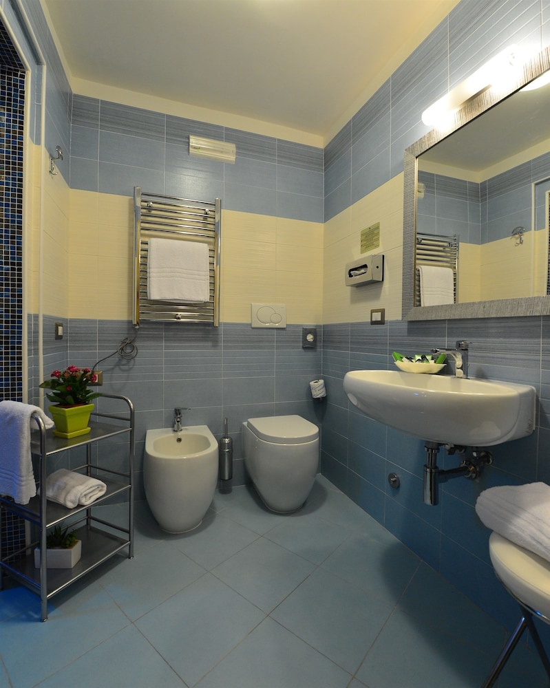 Relais Parallelo 41 36/38