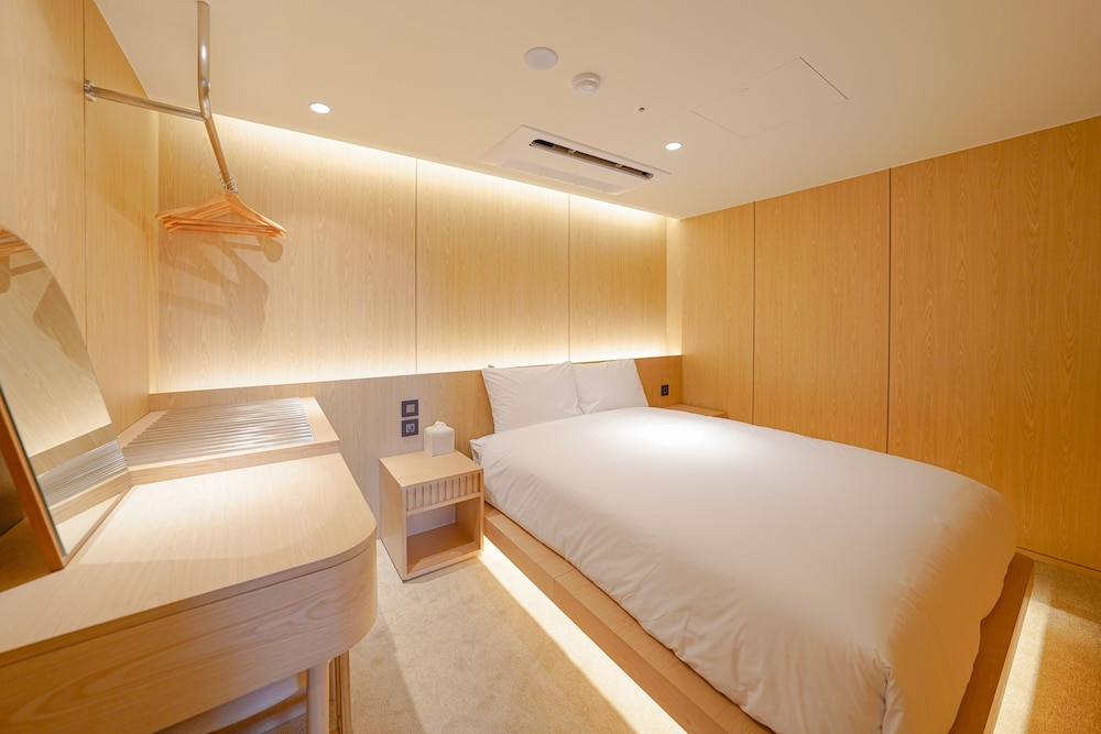 UH Suite The Coex 15/50
