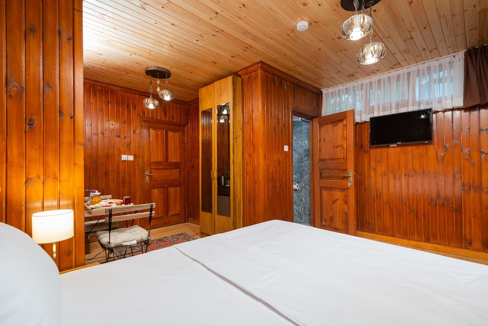 Wonder Wood Hotel 33/59