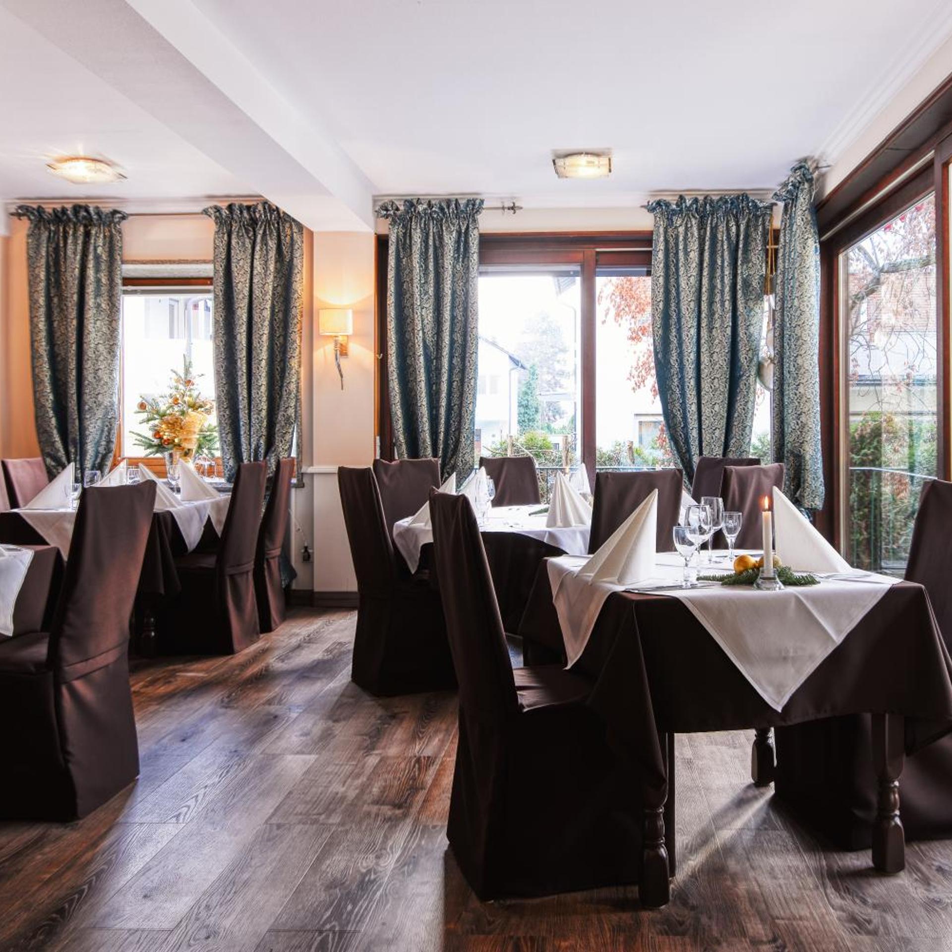Central-Hotel am Konigshof 36/50