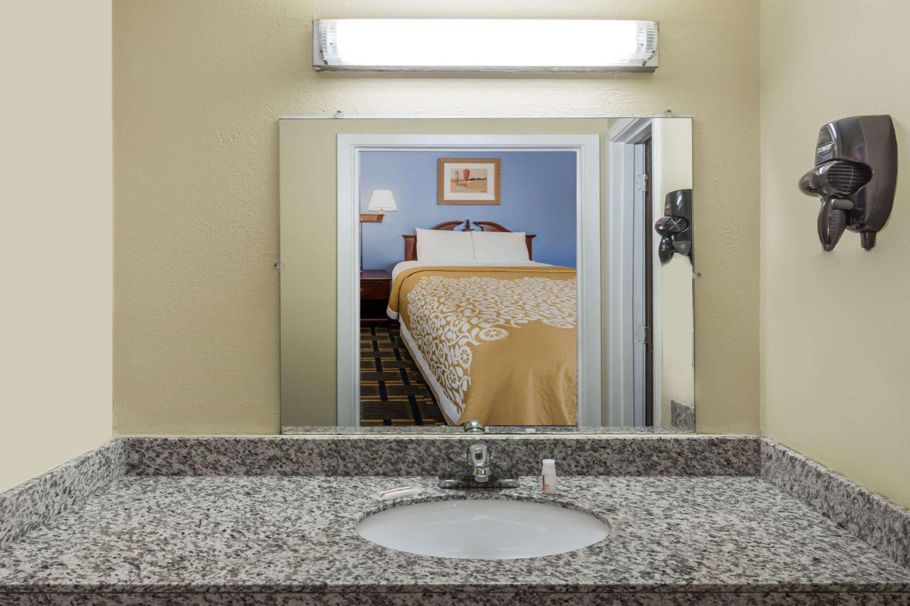 Days Inn by Wyndham Plymouth 23/25