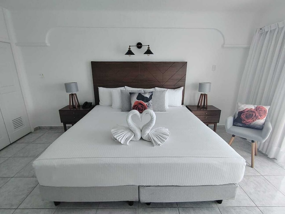 Coral Princess Hotel & Dive Resort 32/78