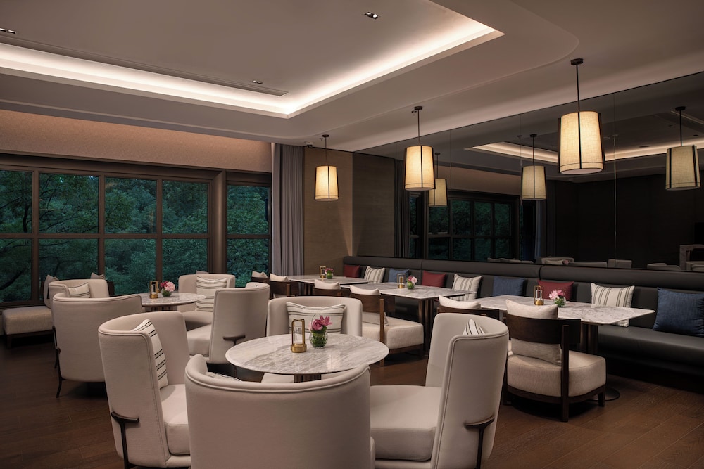Movenpick by Accor Shanghai Peoples Square Hotel 52/63