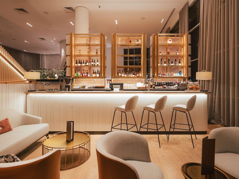 Novotel Sydney Darling Square 50/65