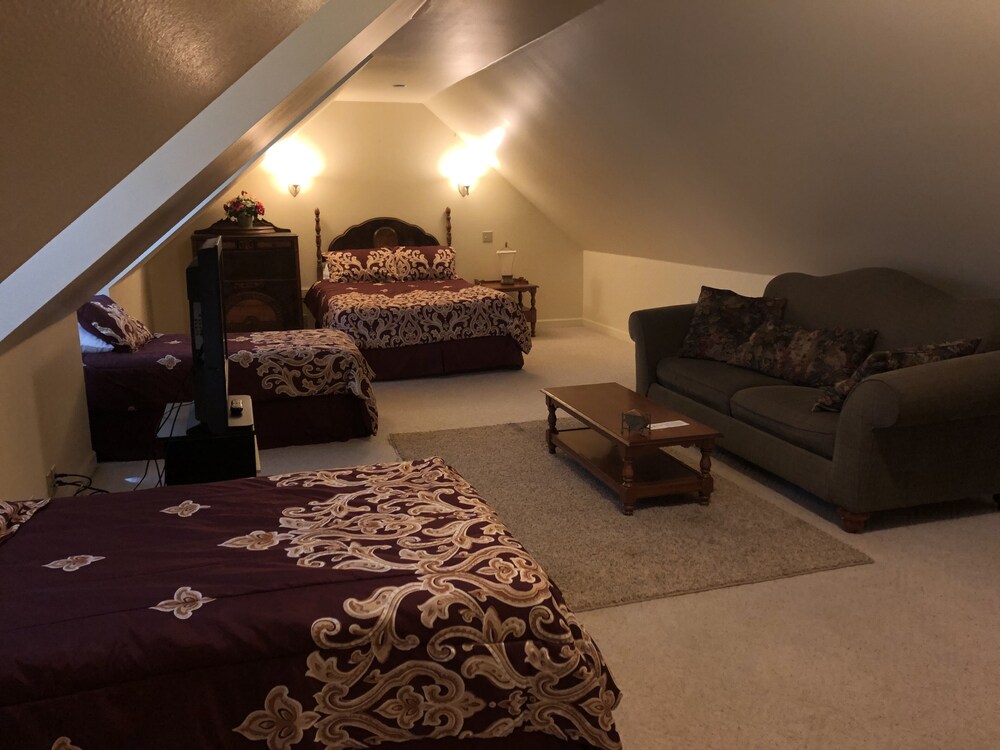 The Abbe House Inn 37/54