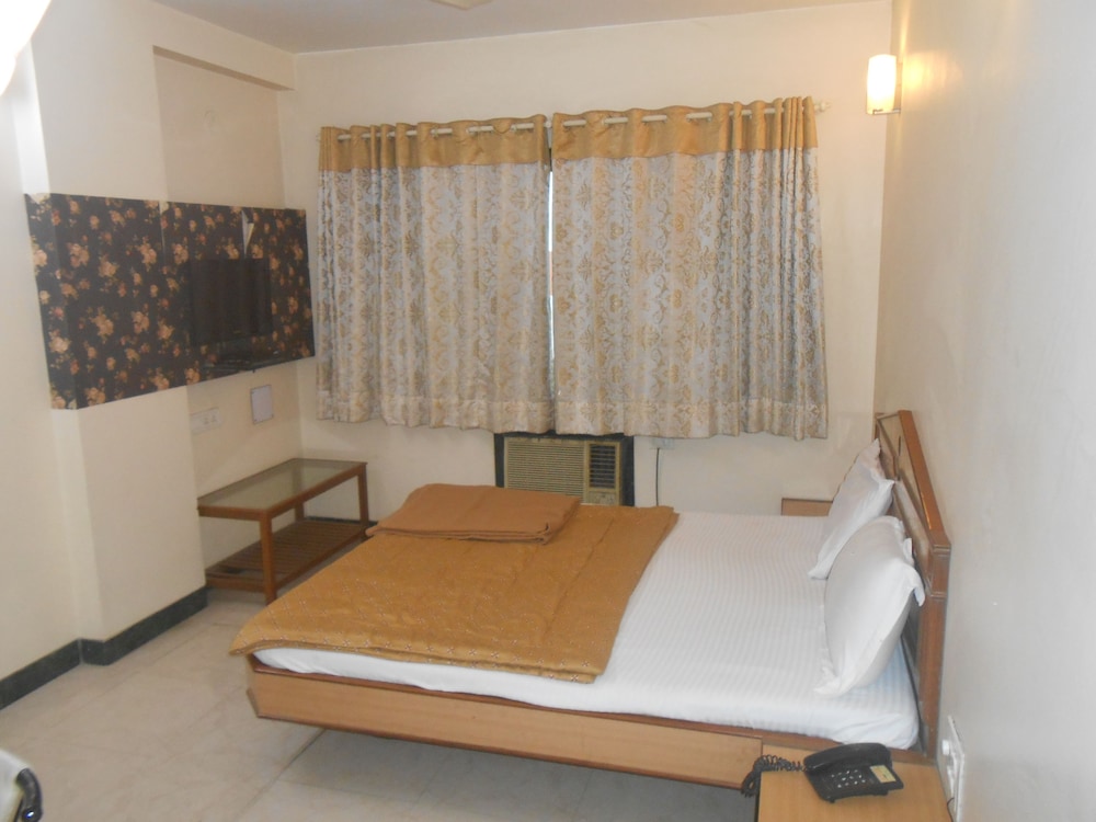 Hotel Pooja International 15/38