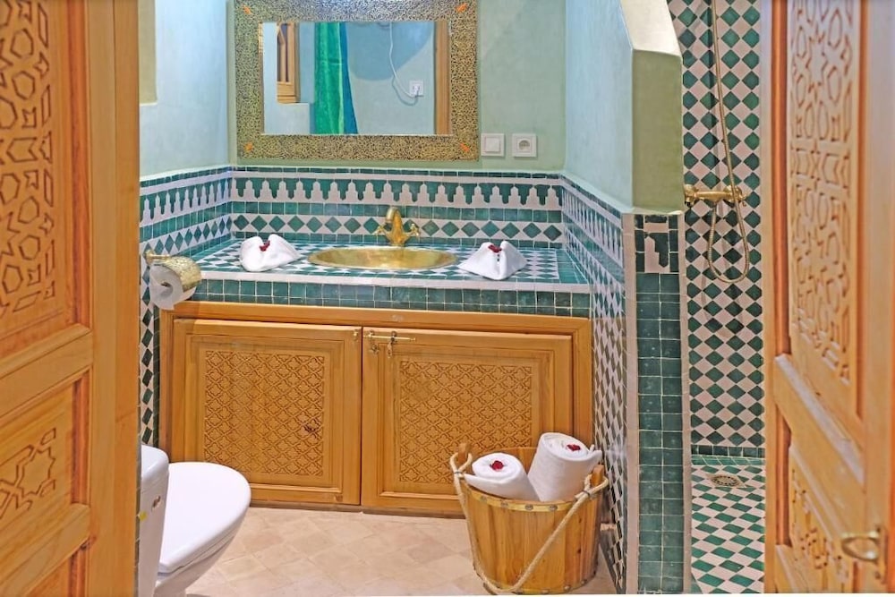 Riad Zanouba 26/27